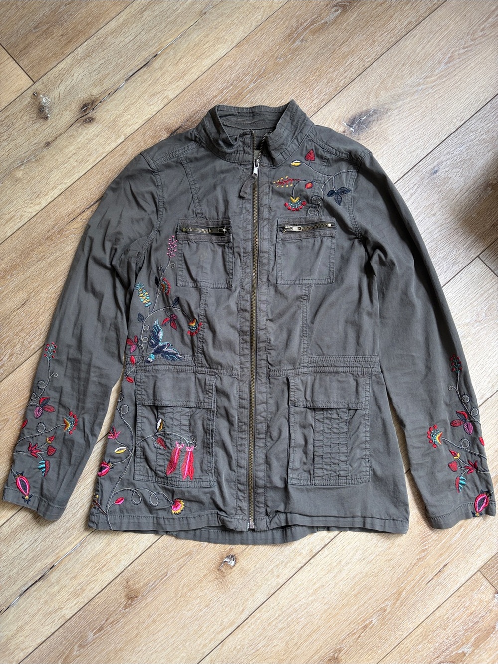 Women’s utility jacket olive green embroidery birds floral boho size S Sonoma